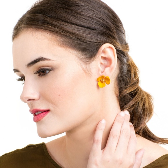 Anthropologie Dogwood Flower Earrings By Zenzii - Picture 3 of 3